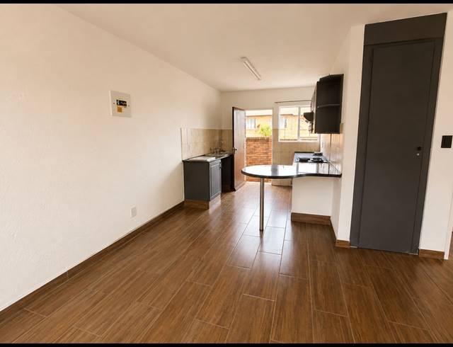 2 BEDROOM SECTIONAL TITLE FOR SALE IN KENLEAF